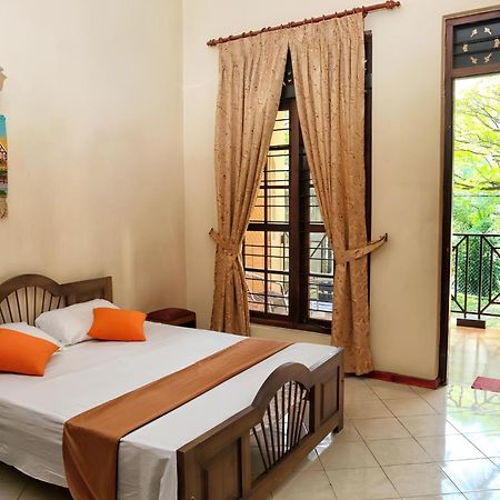 Mahaweli View Bungalow Kandy Exterior photo