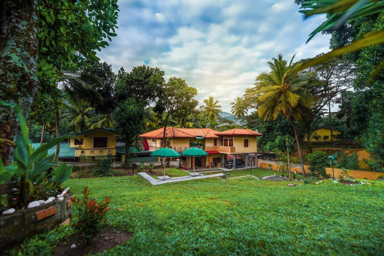 Mahaweli View Bungalow Kandy Exterior photo